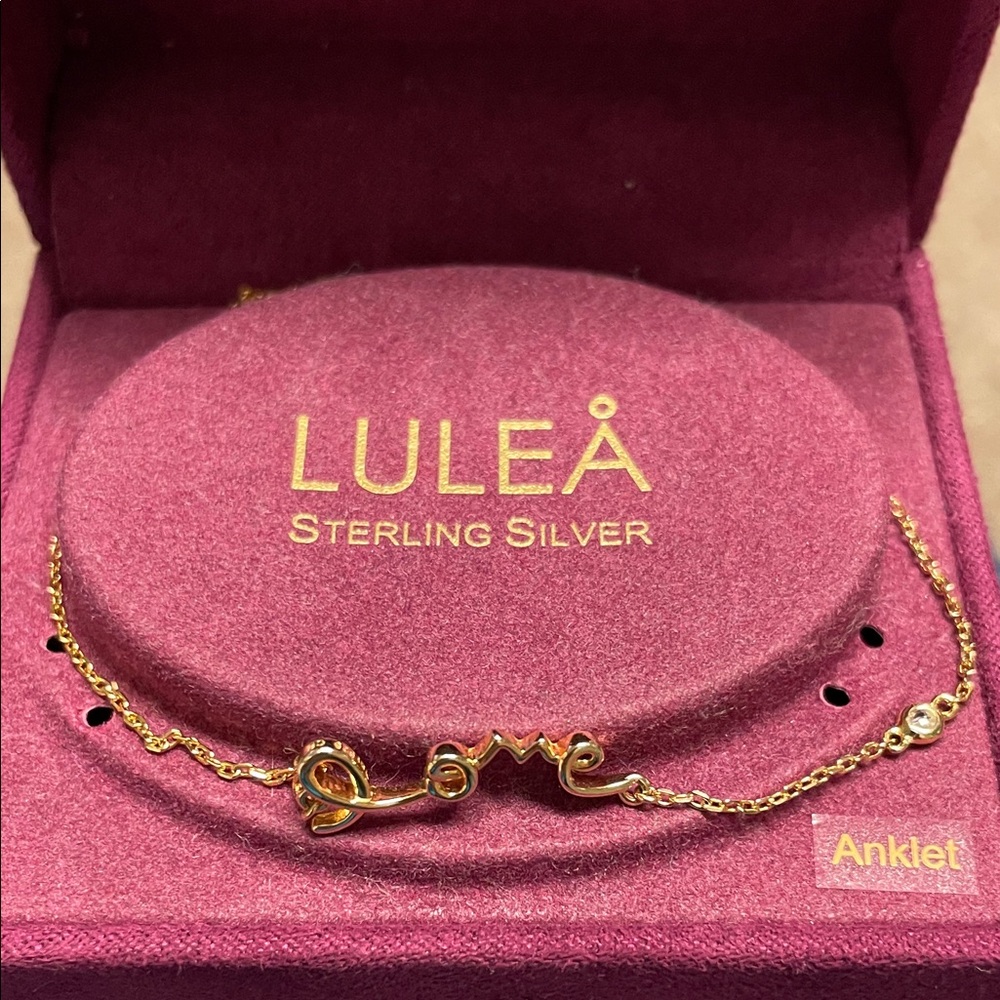 14k Gold 925 Sterling “love” Anklet with Crystal accent - new in box